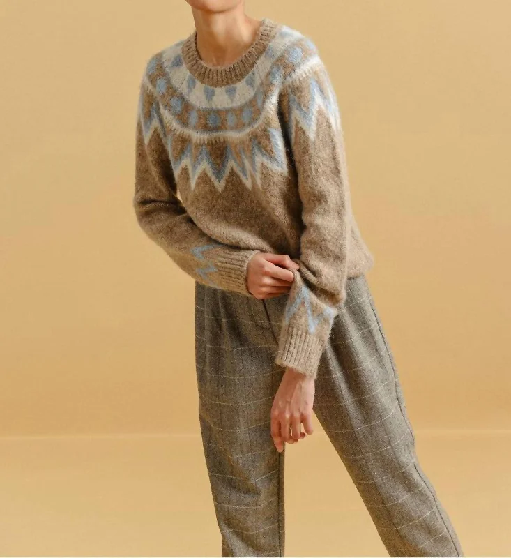 Nordic Knitted Sweater In Beige